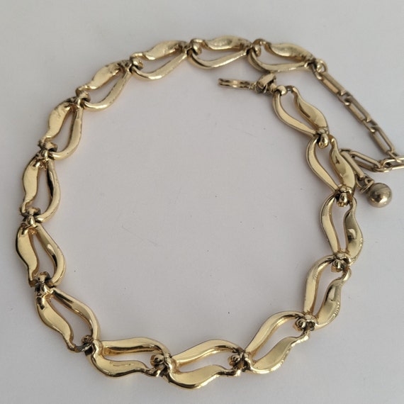 Vintage Monet Necklace Choker Goldtone Links Eleg… - image 4