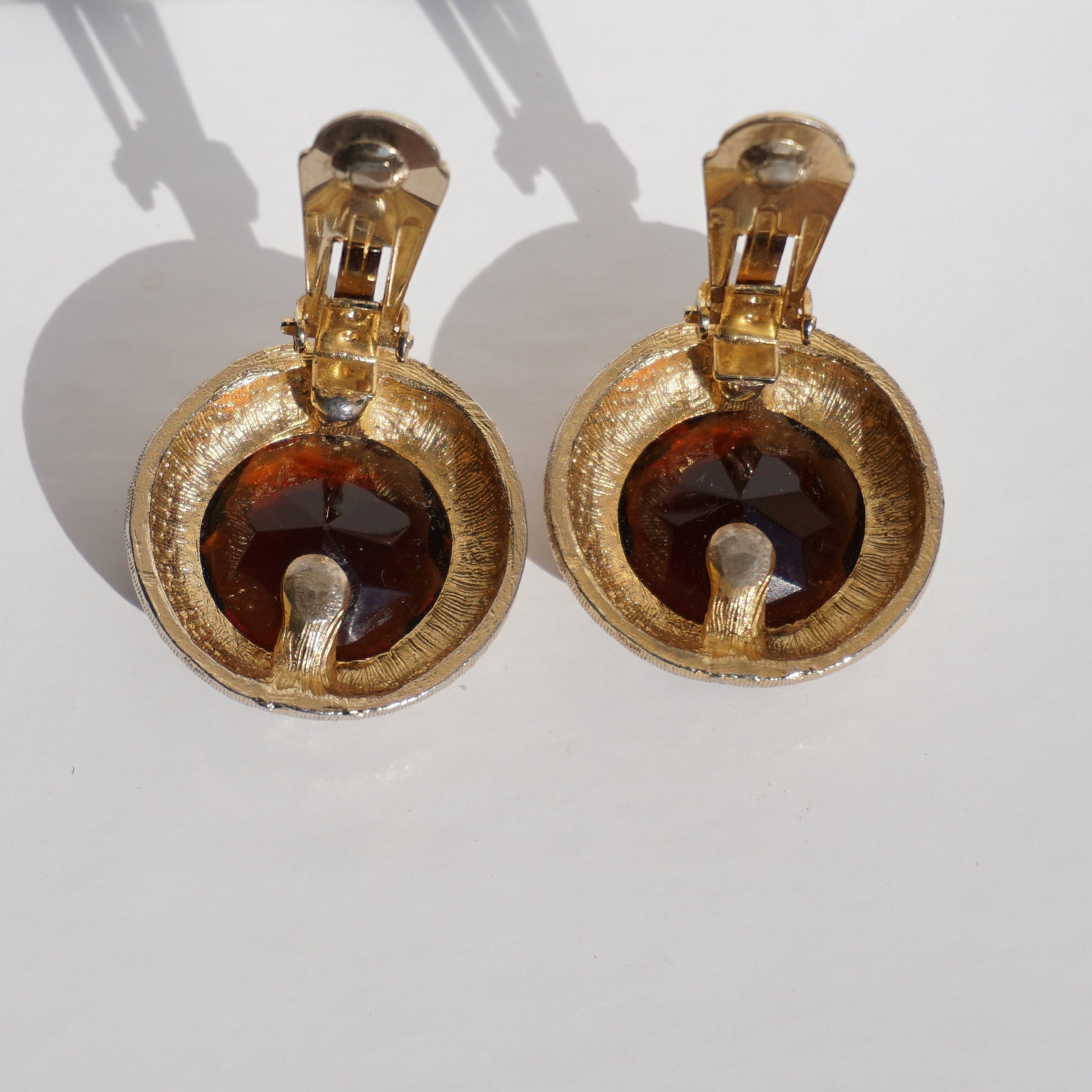 Boucles D'oreilles Anciennes En Doré Avec Strass Et Ambre - Environ 3 Cm - Style Vintage - Occasion En Très Bon état