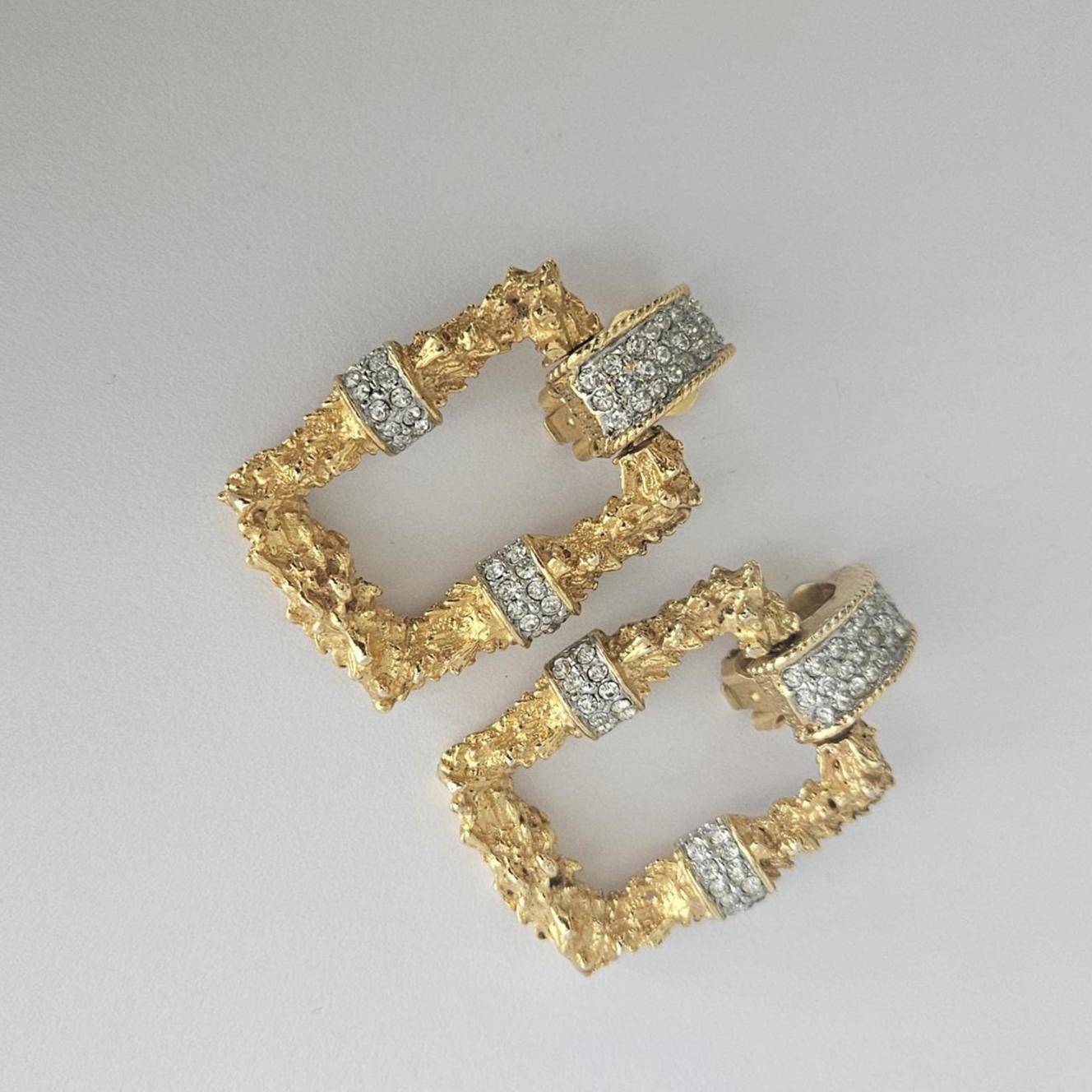 Vintage Clip-on Earrings Textured Goldtone Metal & Clear Color