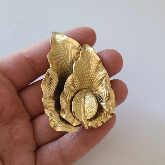 Vintage Brooch Goldtone Articulated Leaf Brooch - image 5