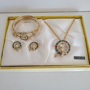 Vintage Set Parure 24k Gold Plated Convertible Brooch Pendant Bracelet Screw Back Earrings Multi-Colored Rhinestone