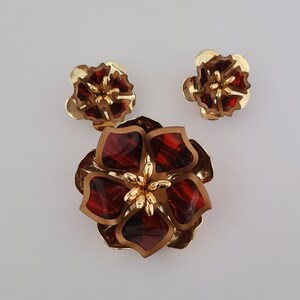 Vintage SET Floral Brooch and Clip-on Earrings Red Lucite Petals set in Goldtone Metal