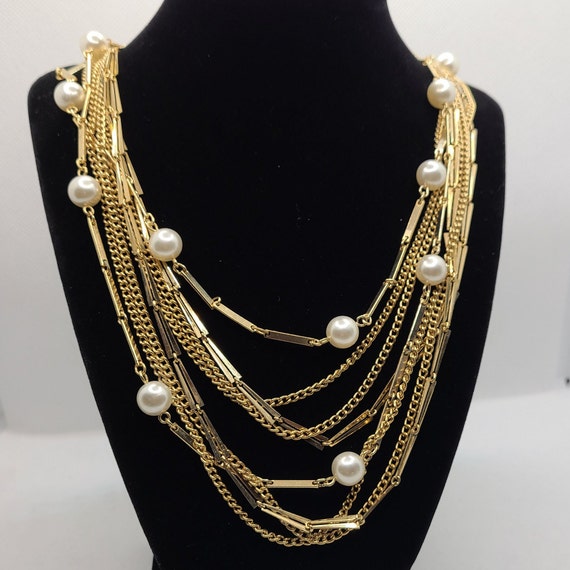 Vintage Necklace Gold-tone Chain Imitation Pearls 