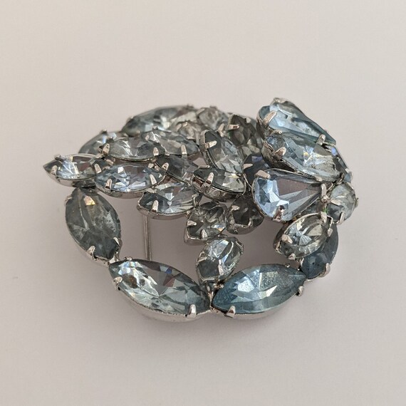 Vintage Brooch Blue Grey Crystals Multilayered Ar… - image 5