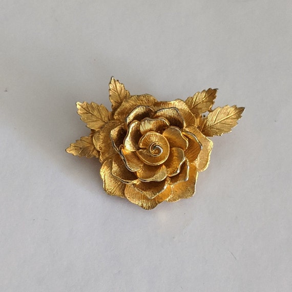 Vintage Brooch Rose Brooch Brushed Goldtone Metal… - image 3