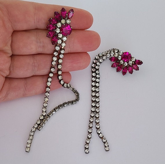 Vintage Massive Drop Earrings Fuchsia Pink and Cl… - image 7