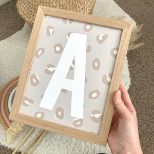 Impressão inicial personalizada, arte de parede neutra para berçário, impressão de letras com estampa de leopardo; pôster para quarto de criança, impressão A5, A4, A3