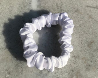 Laço de cabelo fino branco neve (2 peças)