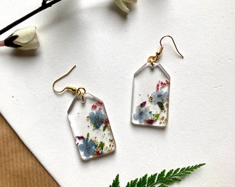 Handmade Floral Resin Earrings; Minimal Design, Pressed Flower, Boho, Statement Earrings, Geometric Shape, Simple, Detailed