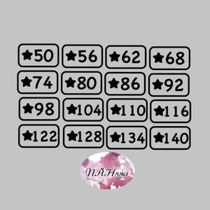 Può includere: Un set di adesivi numerici in bianco e nero con un design a stella. I numeri sono 50, 56, 62, 68, 74, 80, 86, 92, 98, 104, 110, 116, 122, 128, 134 e 140.