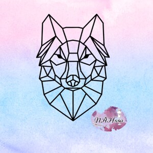 Puede incluir: Ilustración geométrica de línea de arte de una cabeza de lobo en negro sobre un fondo de acuarela azul claro y rosa.