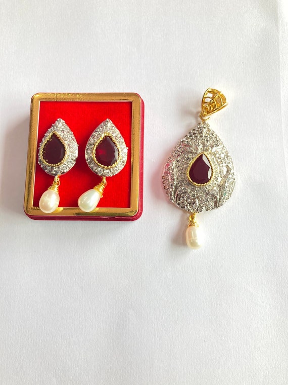 Designer Pendant Set With Earring/rare 