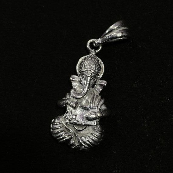Pure silver ganesh pendant sale
