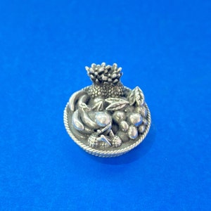925 Sterling Silver Fruitbasket  of Temple /
