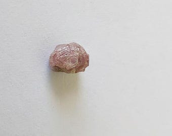 Perles diamant brut rouge naturel 10 cts de 1,5 à 2,5 mm, perles diamant brut