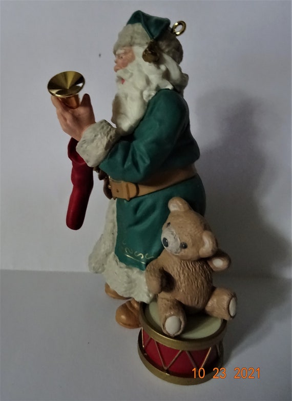 1992 Hallmark Keepsake Ornament ~ MERRY OLDE SANTA ~ MINT 1992 Hallmark Keepsake Ornament ~ MERRY OLDE SANTA ~ MINT