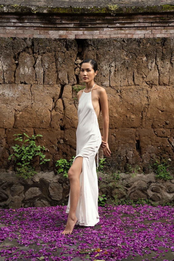 White Backless Summer Maxi Dress, Organic Minimalist Slip Silk Gown,  Bohemian Bridesmaid Evening Wear, Natural Goddess-inspired Look - Etsy