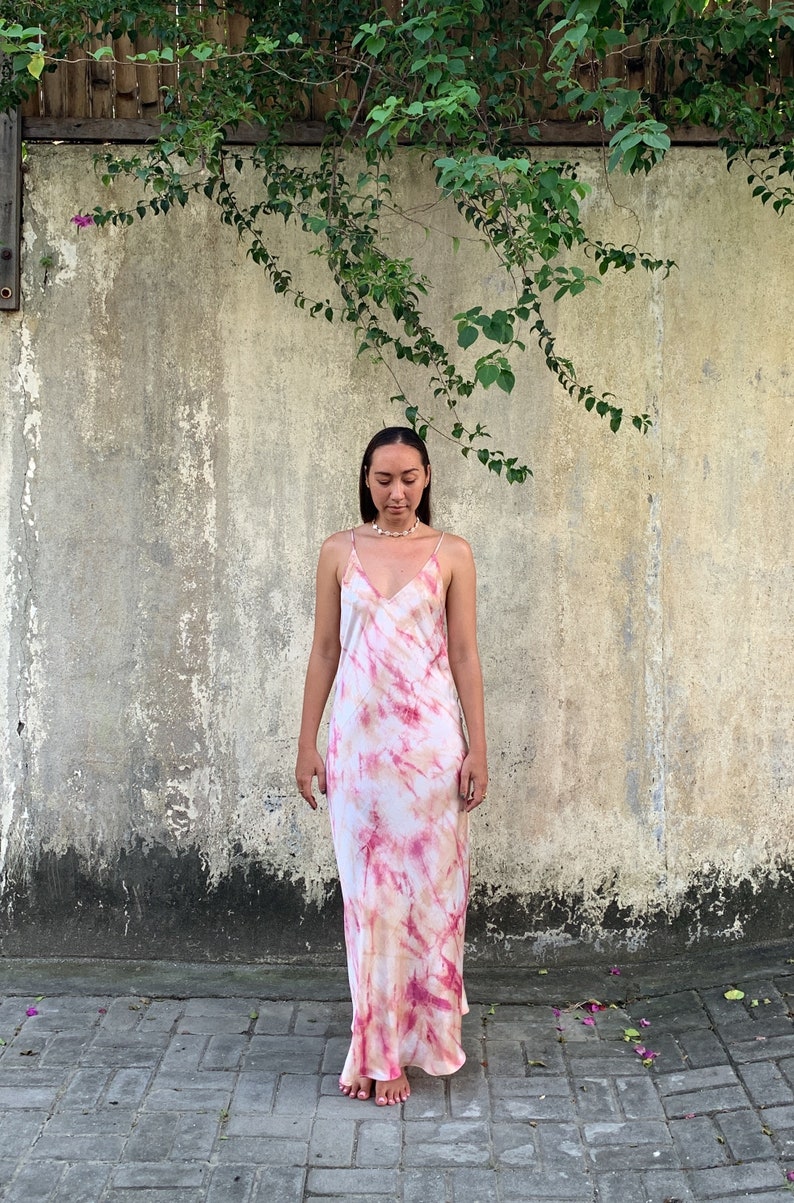 Vestido largo de seda rosa / Vestido con efecto tie-dye botánico / Vestido de seda morera / Vestido de dama de honor de noche / Regalo de boda imagen 1