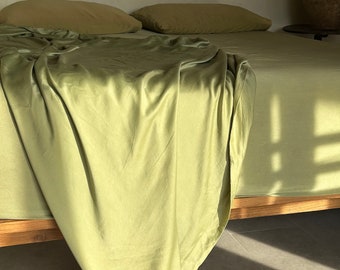 Silk Bedding set - Mint Green Bedding set - Genuine Mulberry silk - Hand-dyed from Botanical Plant - King\Queen size - Mulberry Silk Bedding