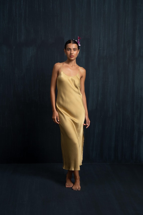 artisanal off white midi dress Make It Your Own Off White Floral Midi Dress – Shop the Mint