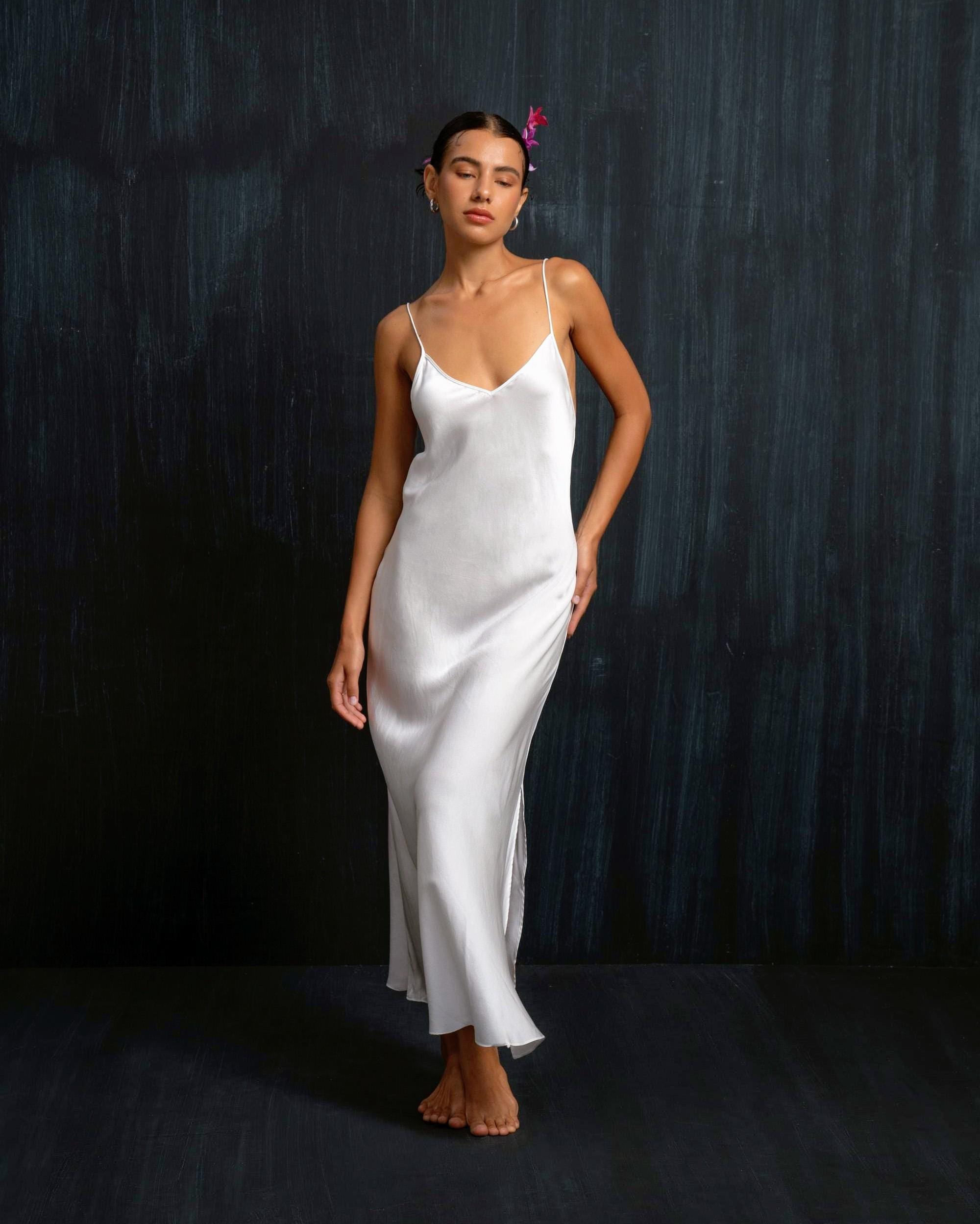 white dress long sleeve formal Chiffon Maxi with Flared Skirt and Keyhole Neckline Contents of the package long linen cover up Dress to Impress: The COLOR:Gold