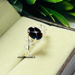 Bague saphir étoilé noir Bague étoile Lindy en argent sterling 925 avec feuille de saphir étoilé noir pour femme