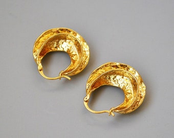 18K Gold Medium Chunky Hoop Earring UK Textured Vintage Gold - Etsy