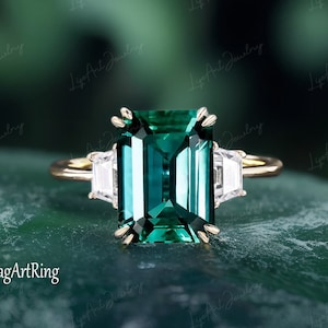 Solid 14K Yellow Gold Engagement Ring Brilliant 4CT Lab Created Green Emerald Ring Minimalist Promise Ring Anniversary Gift for Women/Her
