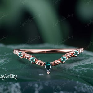 Emerald Wedding band Solid 14K Rose Gold Moissanite/Diamond Wedding band Curved Leaf Promise ring for her Anniversary Wedding Band Women