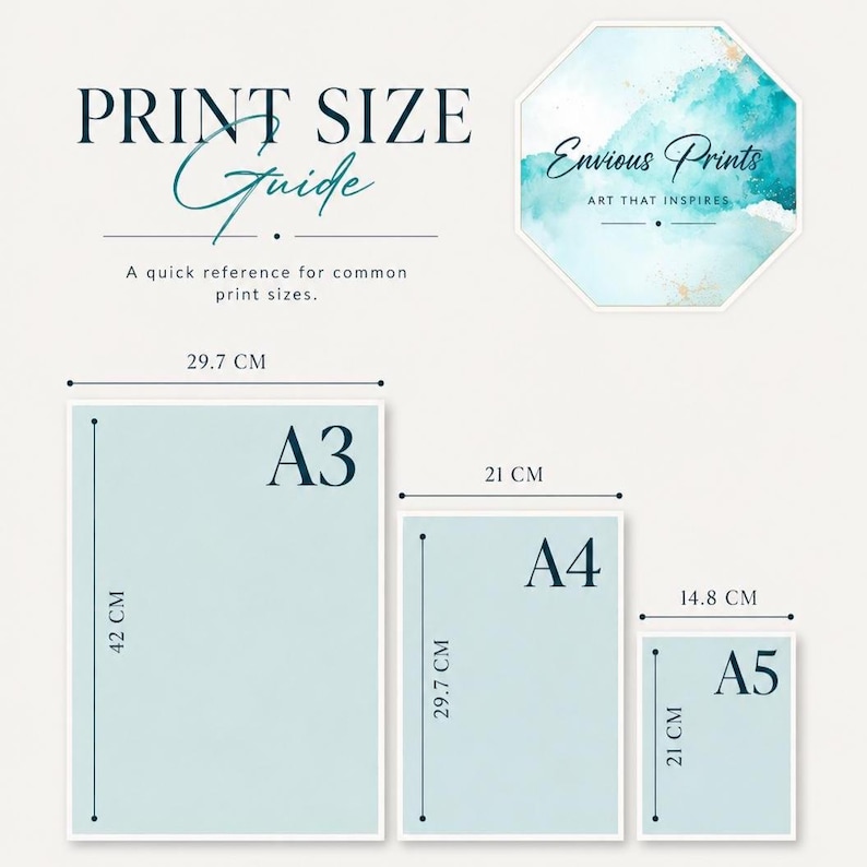 Puede incluir: Una gu&iacute;a de tama&ntilde;os de impresi&oacute;n con el texto PRINT SIZE Guide y Envious Prints. Muestra tres tama&ntilde;os de papel rectangulares etiquetados A3, A4 y A5 con dimensiones en cent&iacute;metros: A3 mide 29,7 cm por 42 cm, A4 21 cm por 29,7 cm y A5 14,8 cm por 21 cm.