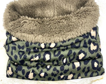 Snood scarf, neck warmer, neck gaiter, cowel, leopard print snood, animal print, reversible, sherpa fleece, teddy fleece, handmade, UK