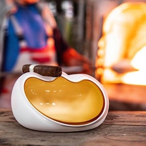 Cigar ashtray, can hold up to 2 cigars.
3-layer glass technique.
Unique modern design.
High quality Bohemian glass from the Czech Republic.