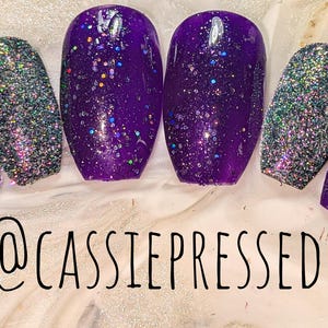 3D Spider Short Coffin Press On Nails Medium Size