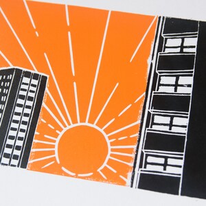 Midday Sun Townhead Highrises Architecture dinspiration japonaise imprimée à la main Linocut A3 image 4