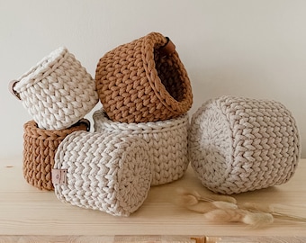 Panier de rangement fait main, Panier au crochet scandinave uni, Organisateur de chambre bébé, Rangement de cosmétiques, Cadeau nouveau-né, Rangement de chambre d’enfant, Style bohème