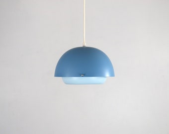 EINZIGARTIGE farbenfrohe dänische Designlampe in blauen Farben *** Vollständig restauriert *** 1980er Jahre *** blauer nordischer Stil