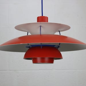 The real Danish stuff - PH5 pendant - original red color - Louis Poulsen - Poul Henningsen