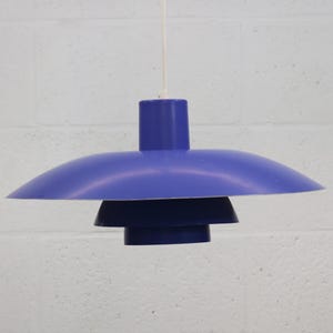 Blå Louis Poulsen PH 4/3 pendellampa: Skandinavisk design från 1970-talet