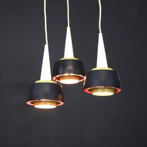 Rare Mid-Century Danish Chandelier by Voss – 1950s Teak Suspension Light with Black and Red Shades