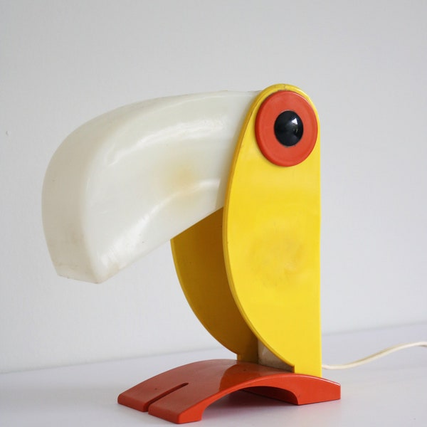 Vintage plastic pop art Italian toucan desk lamp for Old Timer Ferrari - 1970