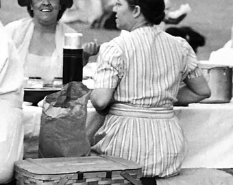 Church Picnic Photo Print Black Americana Eating & Drinking 1940s Clergy -  Etsy