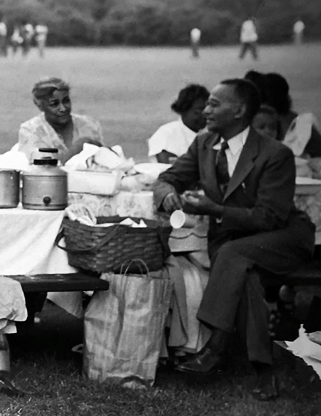Church Picnic Photo Print Black Americana Eating & Drinking 1940s Clergy -  Etsy