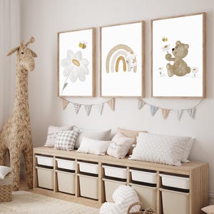 Kinderposter A4 im Set Bär Regenbogen Biene Daisy Poster mit Name Geschenk Kinderzimmer poster Baby Kinderbild babyposter kinderzimmerposter