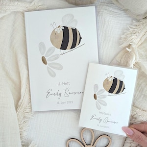 U-Heft und Impfpass BIENE personalisiert | mit Gänseblümchen, Schutzhülle, Geschenk zur Geburt, Mädchen und Junge, Geschenkidee Baby