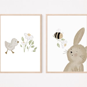 Kinderposter Hase mit Gans A4 - Hase mit Biene, Hase mit kleiner Gans und Blume Geschenk Kinderzimmer Poster Kinderbild Häschen