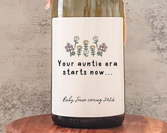 Baby Announcement Wine Labels | Personalized Pregnancy Announcement Gift for Aunt | Cool Aunt Club | In your Auntie Era | Gift for Her