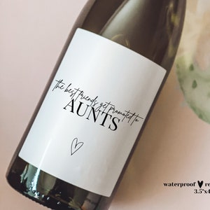 Baby Announcement Wine Labels | Unique Pregnancy Announcement Gift | Grandparents Gift | We're having a baby! | Aunt and Uncle Gift image 1