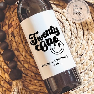 Etichetta per vino personalizzata per il 21° compleanno, regalo di compleanno per lei, finalmente legale, regalo di compleanno divertente, regalo per il 21° compleanno, regalo di vodka, 21, regalo di tequila