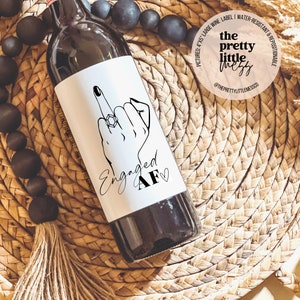Étiquette de vin de fiançailles, cadeau de fiançailles, se marie bien avec des fiançailles, cadeau de fiançailles pour un couple, cadeau pour elle, carte de fiançailles, cadeau de mariée