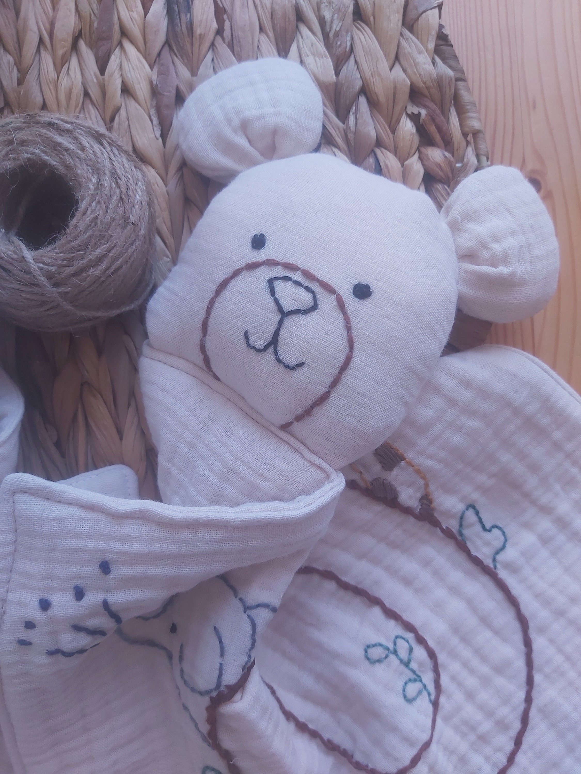 Teddy Bear Lovey, Personalized Comforter, Baby Lovie, Muslin Bear Comforter, Muslin Blanket, Teddy Bear, Newborn Gift, Baby Shower Gift